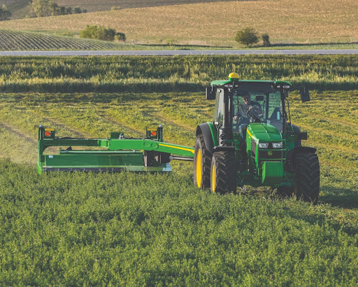 John Deere harvesting